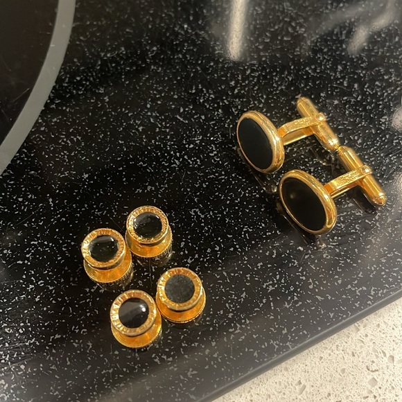 Christian Dior Gold & Onyx Cufflinks and Shirt Stud Set - Picture 4 of 4